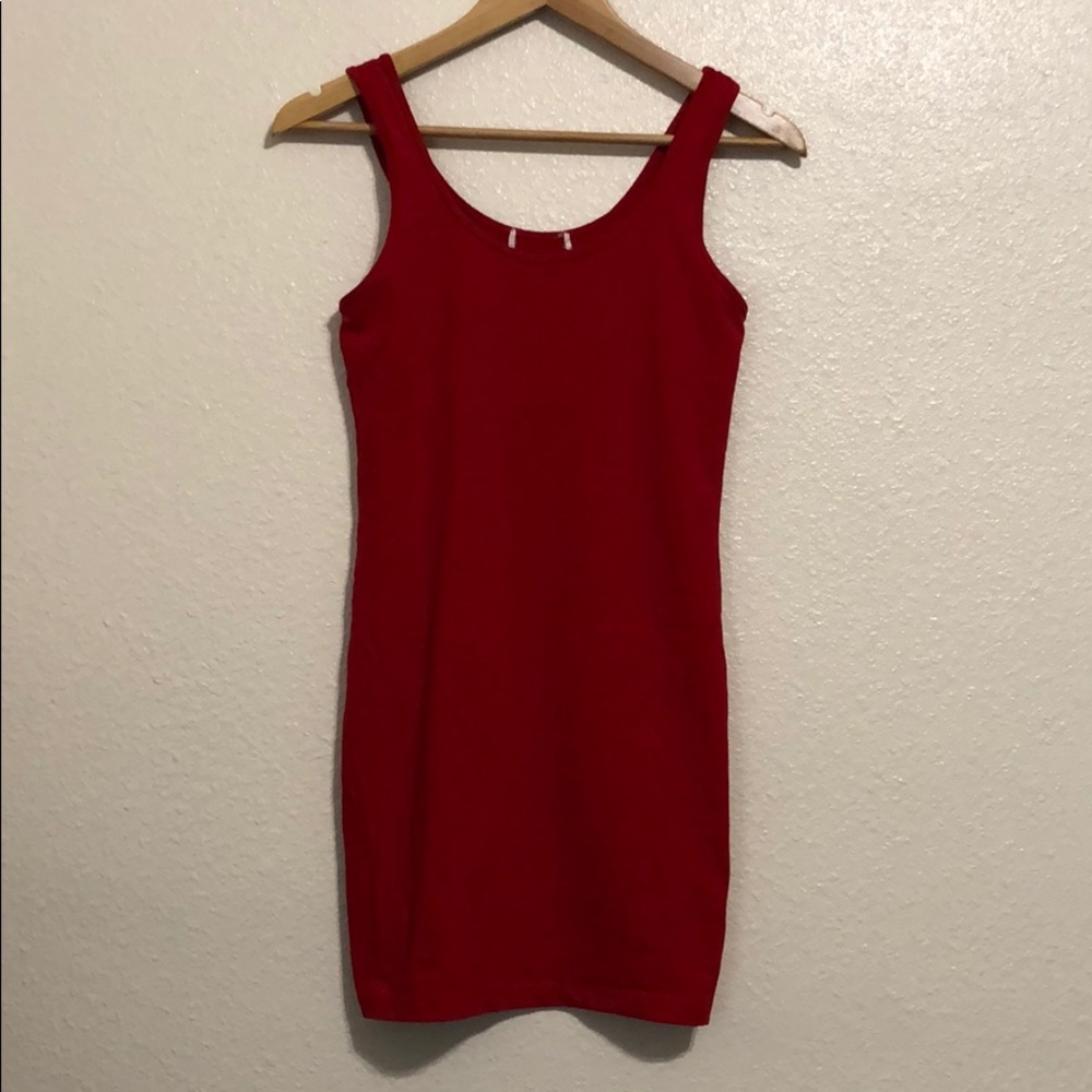 Stretchy red dress *Free with any bundle*